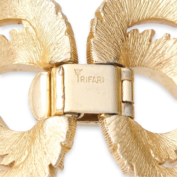 Vintage Crown Trifari Art Glass & Faux Pearl Bracelet Beaded Double Strand - Picture 5 of 6